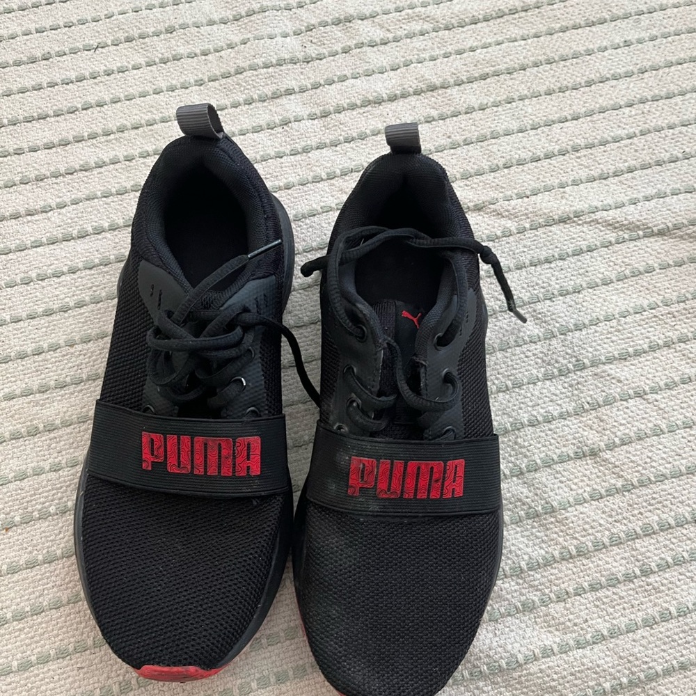 Puma Sneakers